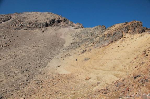 Descendo uma das encostas do vulcão Izta, região de Amecameca, no centro do México (foto de Geraldo Ozorio)